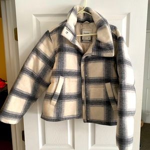 NWT Abercrombie and Fitch, mini puffer plaid jacket